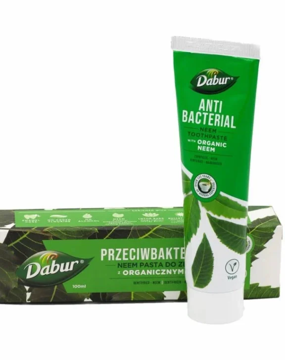 Veganská neemová zubná pasta Dabur s extraktom z listov organickej nimby. Pasta na zuby bez fluóru ponúka antibakteriálne účinky pre vaše zuby a ďasná, ktoré chránia pred baktériami.